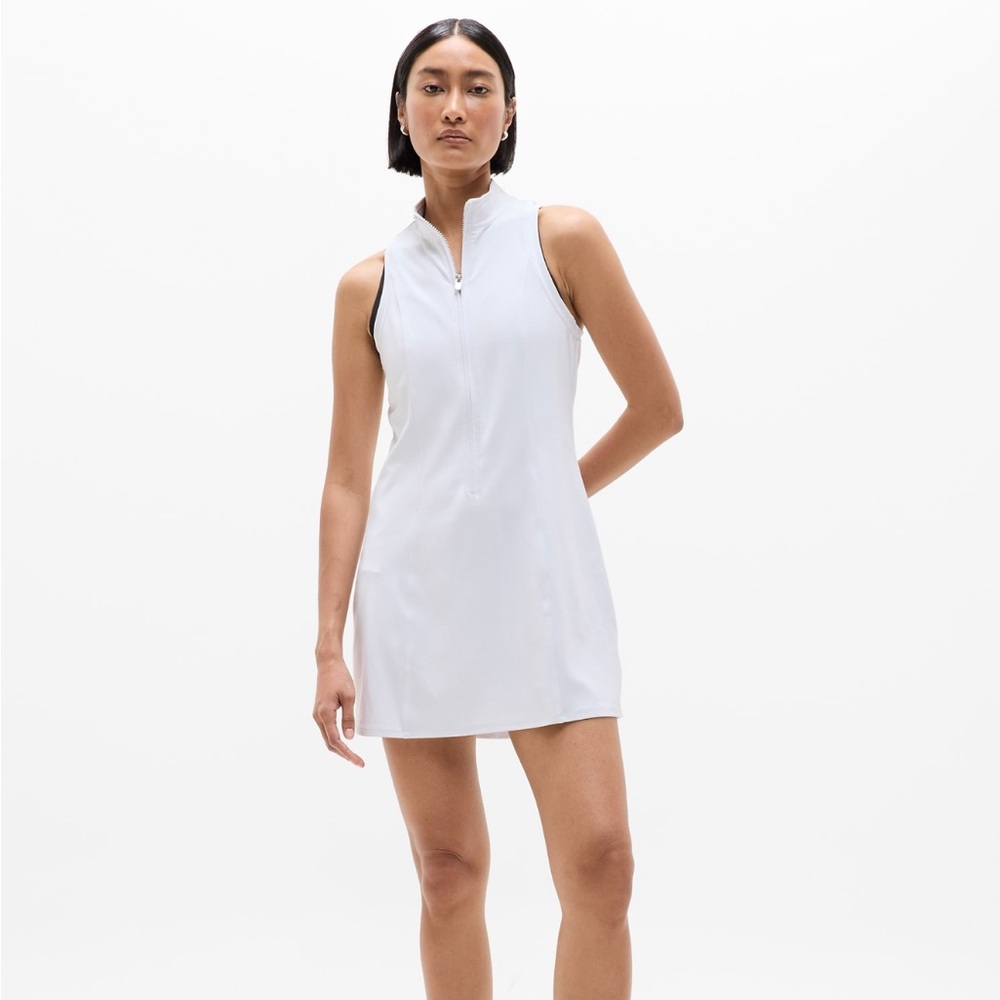 LIKE NEW Athleta Swing Zip Dress, size Medium in white